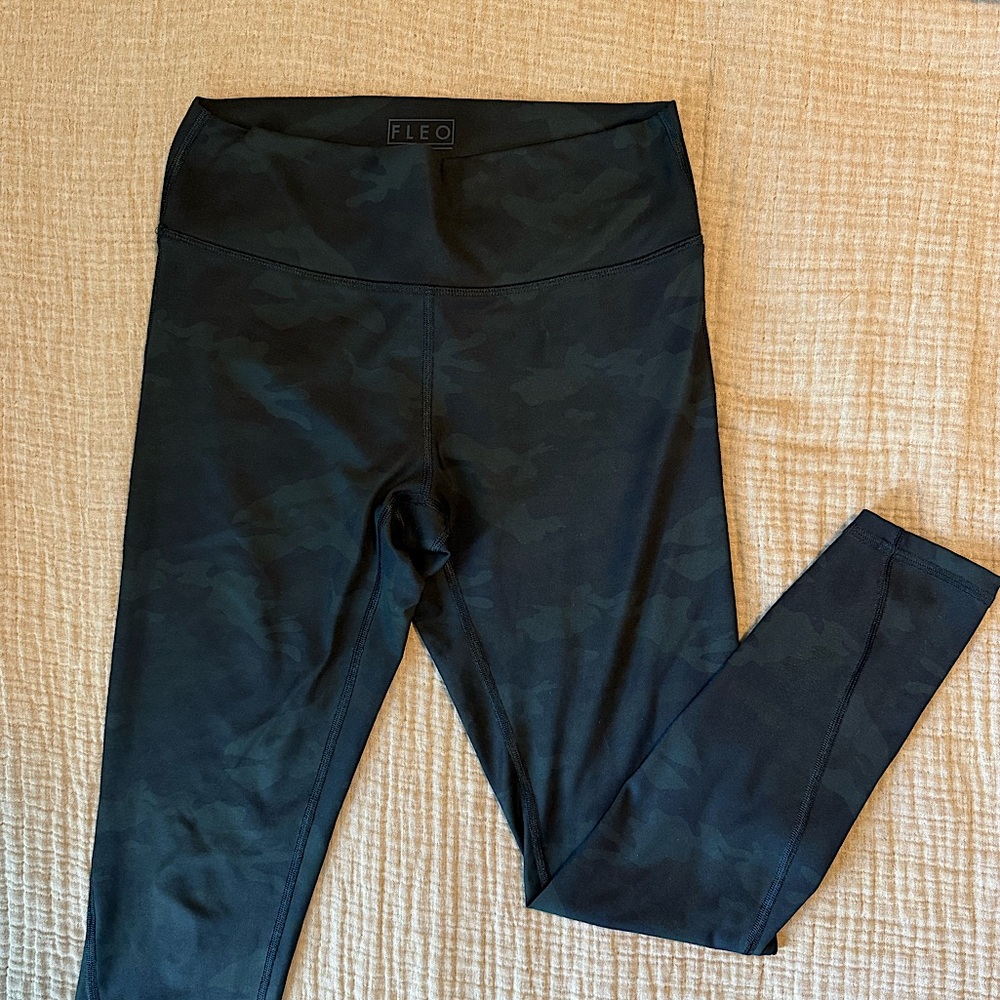 FLEO Leggings Dark Camo